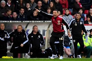 Images Dated 7th April 2012: Derek McInnes in Action: Nottingham Forest vs. Bristol City Football Match, 7th April 2012