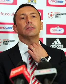 Derek McInnes Prints: Derek McInnes Holds Inaugural Press Conference as New Bristol City Manager at Ashton Gate Stadium (Championship 2011)