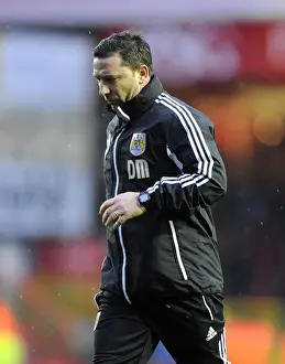 Framed Print : Derek McInnes Leads Bristol City Against Leicester City in Championship Clash, January 2013 Framed Print : Derek McInnes Leads Bristol City Against Leicester City in Championship Clash, January 2013