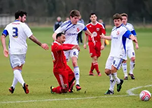 Framed Print : Determined Nicky Maynard's Battle for Possession Against Swindon Defense