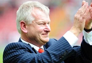 Images Dated 7th May 2011: Emotional Farewell: Steve Lansdown Bids Adieu as Bristol City FC Chairman (May 7, 2011)