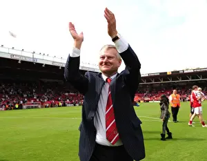 Emotional Steve Lansdown Bids Farewell as Bristol City FC Chairman (07-05-2011)
