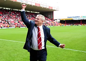 Emotional Steve Lansdown Bids Farewell as Bristol City FC Chairman (vs. Hull City, 07/05/2011)