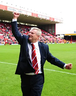 Emotional Steve Lansdown Bids Farewell as Bristol City FC Chairman (vs Hull City, 07/05/2011)