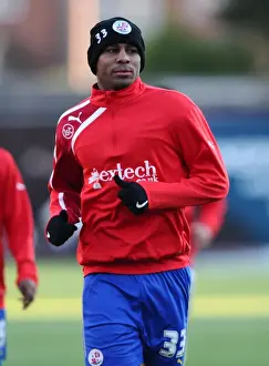 Framed Print : Former Favorite Marvin Elliott Returns: A Warm Welcome from the Home Fans during Bristol City vs Crawley Town Framed Print : Former Favorite Marvin Elliott Returns: A Warm Welcome from the Home Fans during Bristol City vs Crawley Town