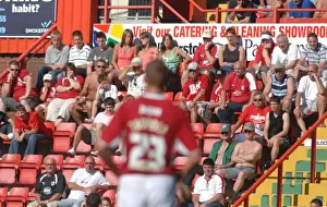Framed Print : A Fierce Rivalry: Lee Trundle vs Scunthorpe United (Bristol City vs Scunthorpe Utd) Framed Print : A Fierce Rivalry: Lee Trundle vs Scunthorpe United (Bristol City vs Scunthorpe Utd)