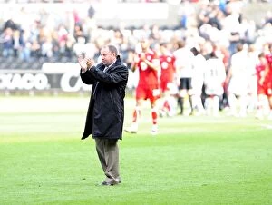 Images Dated 18th April 2009: A Football Rivalry: Bristol City vs. Swansea - Season 08-09: The Clash Between Two Titans