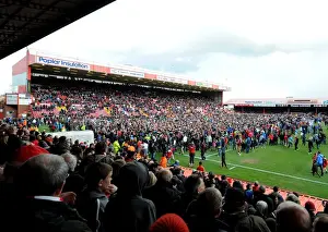 Framed Print : Football Rivalry: Bristol City vs Barnsley at Ashton Gate, 21st April 2012