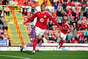 Images Dated 19th March 2011: Football Rivalry: Bristol City vs Burnley - Season 10-11
