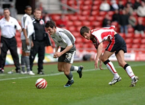 Images Dated 7th April 2008: Football Rivalry: Ivan Sproule in Action - Southampton vs. Bristol City