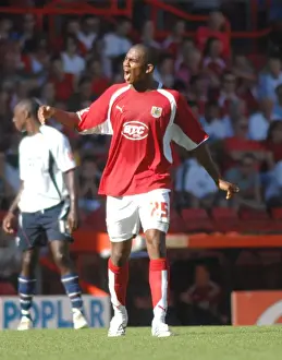 Football Rivals Clash: Marvin Elliott vs Scunthorpe Utd (Bristol City vs Scunthorpe Utd)