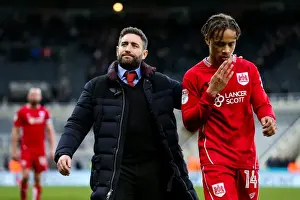 Framed Print : Frustrated Lee Johnson: Bristol City Surrenders 2-2 Lead Against Newcastle United