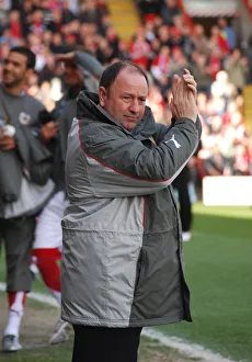 Gary Johnson in Action: Bristol City vs. Wolverhampton Wanderers