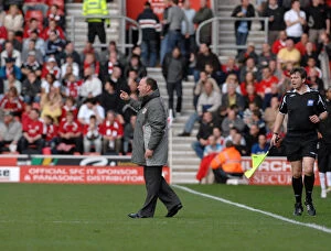 Images Dated 7th April 2008: Gary Johnson's Battle: The Determined Manager's Showdown - Bristol City vs. Southampton