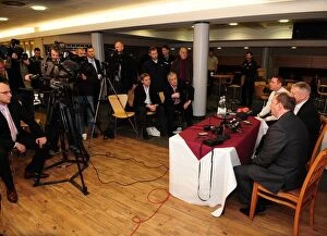 Images Dated 18th March 2010: Gary Johnson's Farewell: Last Press Conference as Bristol City Manager (18/03/2010)