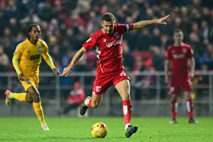 Bristol City V Preston North End Prints: Gary O'Neil in Action: Bristol City vs Preston North End