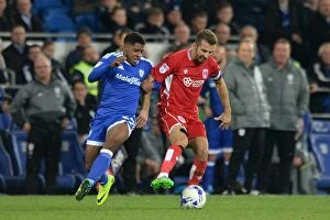 Images Dated 14th October 2016: Gary O'Neil in Action: Cardiff City vs. Bristol City, Sky Bet Championship (14/10/2016)