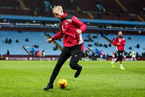 Images Dated 28th February 2017: Hordur Magnusson Gears Up: Aston Villa vs. Bristol City, Sky Bet EFL Championship (February 2017)