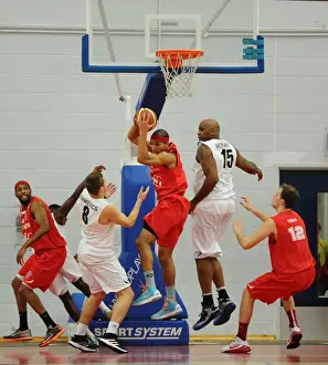 Intense Rivalry: Flyers vs Giants Basketball Showdown