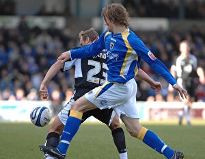 Images Dated 22nd March 2008: Intense Rivalry: Lee Trundle in Action - Cardiff City vs. Bristol City