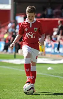Intense Rivalry: A Sea of Passionate Fans - Bristol City vs Coventry City, Sky Bet League One