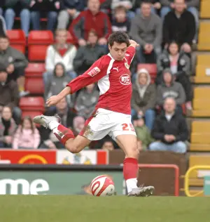 Framed Print : Ivan Sproule in Action: Bristol City vs Colchester United Framed Print : Ivan Sproule in Action: Bristol City vs Colchester United