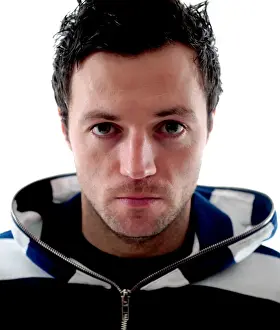 Framed Print : Ivan Sproule: A Beacon of Determination in Bristol City Football Club's 09-10 Season