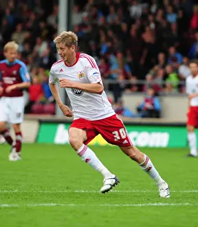 Framed Print : Jon Stead Scores for Bristol City in Championship Showdown against Scunthorpe United - September 11, 2010