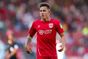 Josh Brownhill in Action: Bristol City vs Wigan Athletic, Sky Bet EFL Championship at Ashton Gate Stadium