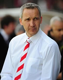 Images Dated 17th April 2010: Keith Millen Leads Bristol City at Glanford Park, 17-04-2010 (Championship: Scunthorpe United vs)