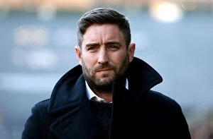 Images Dated 26th December 2016: Lee Johnson Guides Bristol City at Molineux against Wolverhampton Wanderers (December 2016)