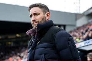 Images Dated 25th February 2017: Lee Johnson Rallies Bristol City at St. James Park: Sky Bet Championship Showdown vs Newcastle