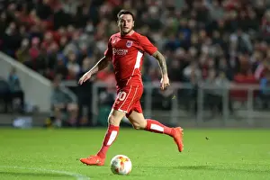 Bristol City V Leeds United Prints: Lee Tomlin in Action: Bristol City vs Leeds United at Ashton Gate Stadium, September 2016