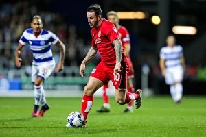 Images Dated 18th October 2016: Lee Tomlin in Action: Queens Park Rangers vs. Bristol City, Sky Bet EFL Championship, 2016
