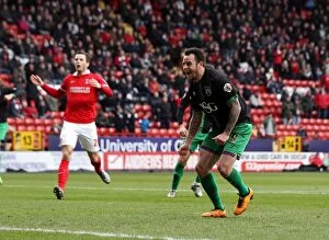 Images Dated 6th February 2016: Lee Tomlin Scores Dramatic Penalty for Bristol City against Charlton Athletic in Sky Bet