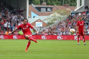 Images Dated 27th August 2016: Lee Tomlin's Dramatic Free-Kick: 3-1 Goal for Bristol City vs. Aston Villa