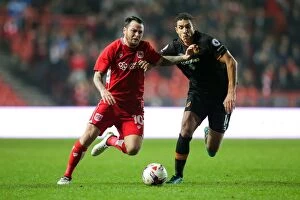 Images Dated 25th October 2016: Lee Tomlin's Dramatic Goal: Bristol City Leads Hull City 1-2 (25-10-2016)