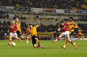 Images Dated 8th March 2016: Lee Tomlin's Shot at Glory: Wolves vs. Bristol City, Sky Bet Championship (08/03/2016)