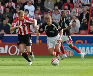 Framed Print : Lee Trundle: In Action Against Sheffield United (Sheffield United vs. Bristol City)