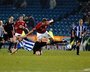 Sheffield Wednesday V Bristol City Collection: Lee Trundle battles for the ball