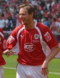 Play Off Final Collection: Lee Trundle's Euphoric Moment: Celebrating Promotion to Championship with Bristol City