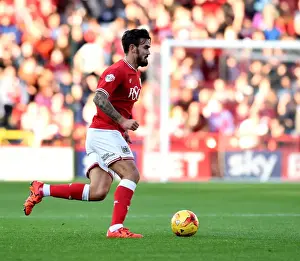 Framed Print : Marlon Pack of Bristol City in Action Against Fulham at Ashton Gate Stadium, October 2015 Framed Print : Marlon Pack of Bristol City in Action Against Fulham at Ashton Gate Stadium, October 2015