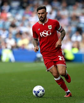 Images Dated 7th May 2016: Marlon Pack of Bristol City in Action Against Queens Park Rangers, Sky Bet Championship, 2016