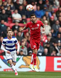 Framed Print : Marlon Pack Heads the Ball: Intense Moment from Bristol City vs. Queens Park Rangers, Sky Bet Championship (14 / 04 / 2017)