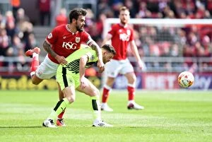 Images Dated 30th April 2016: Maron Pack in Action: Bristol City vs. Huddersfield Town, Sky Bet Championship Clash at Ashton
