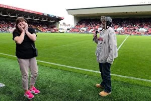 Images Dated 20th August 2016: Marriage Proposal at Ashton Gate: A Romantic Moment during Bristol City vs. Newcastle United Match