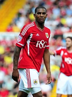 Bristol City v Ipswich Town Collection: Marvin Elliott in Action: Bristol City vs. Ipswich Town, Championship 2011