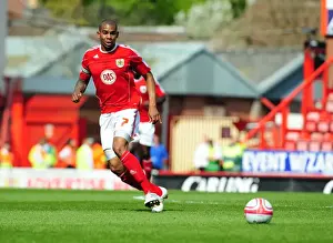 Marvin Elliott in Action: Bristol City vs Ipswich Town, Championship Match, Ashton Gate Stadium (16-04-2011)