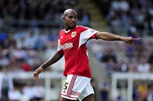 Images Dated 11th August 2013: Marvin Elliott in Action: Coventry vs. Bristol City, Sky Bet League One