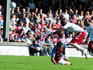 Scunthorpe Utd V Bristol City Prints: Marvin Elliott Fouled in Championship Clash: Scunthorpe United vs